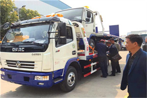 池州汽车道路救援拖车价格